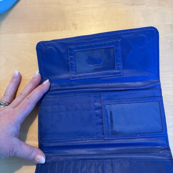 Vera Bradley Trifold Wallet Impressionista
stripe - Picture 7 of 10